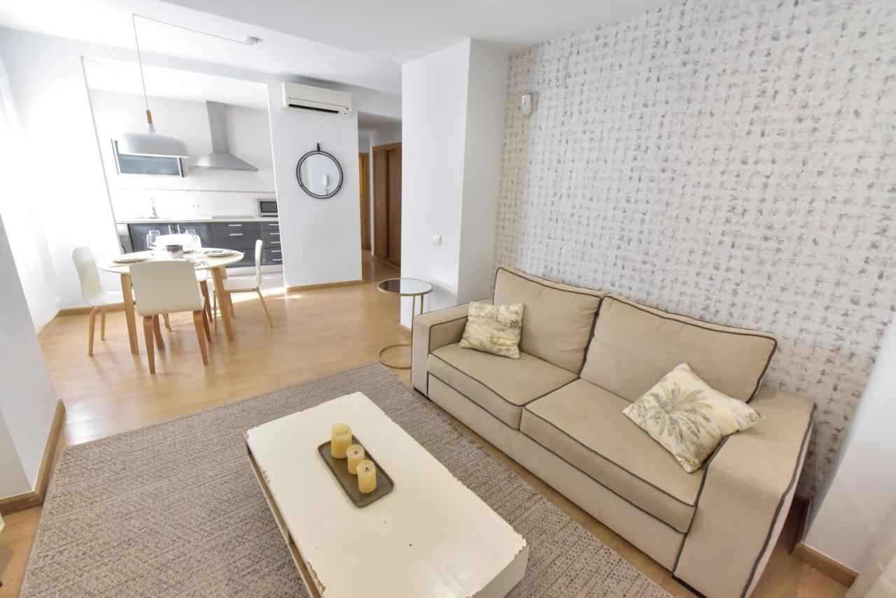 New! Retro Apartment In Central Neighbourhood Seville Exterior photo