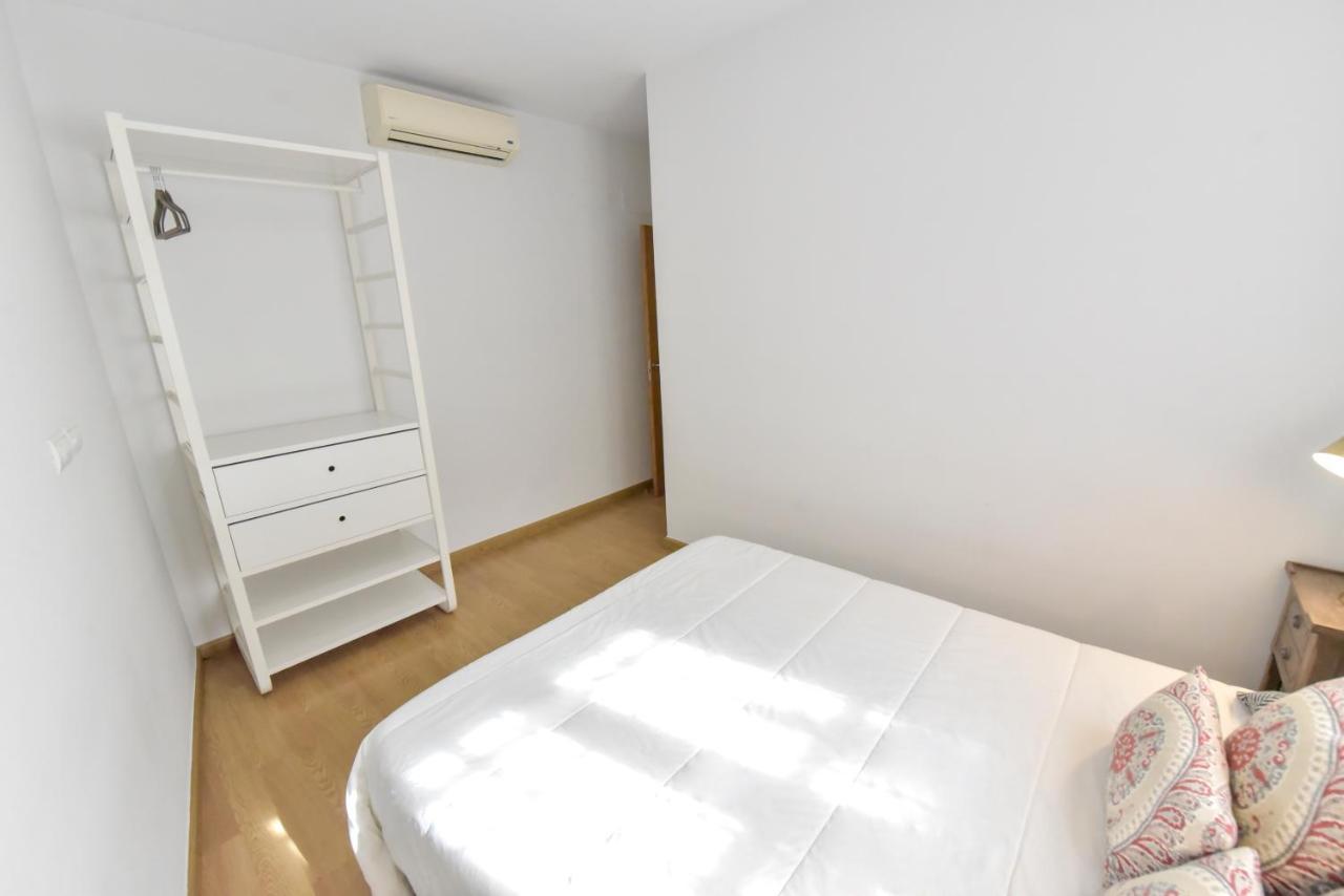 New! Retro Apartment In Central Neighbourhood Seville Exterior photo